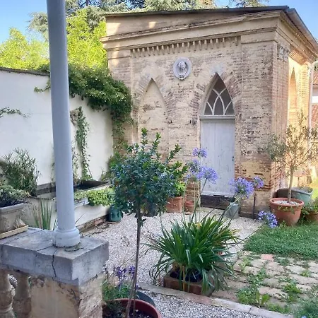Gogascony Couette-café *